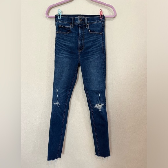 Abercrombie & Fitch Ultra Highrise Super Skinny Jeans - Picture 1 of 6